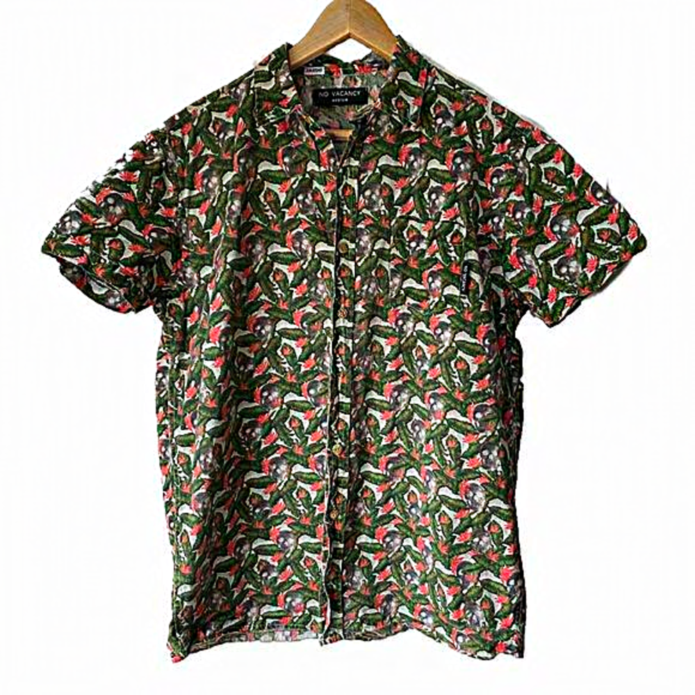 No Vacancy- Men’s button‎ up shirt. Size medium
